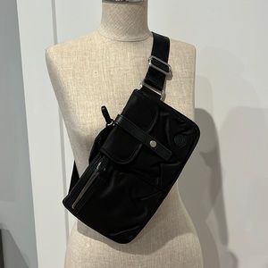 Lulu Lemon belt bag/crossbody